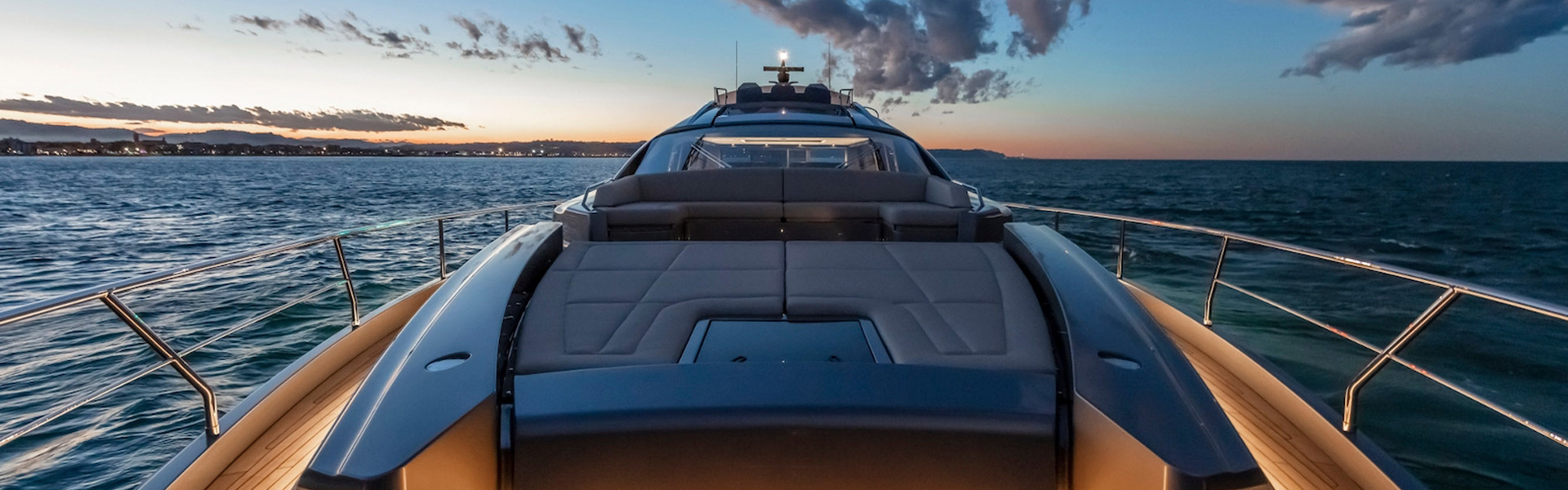slider-video-pershing-8x